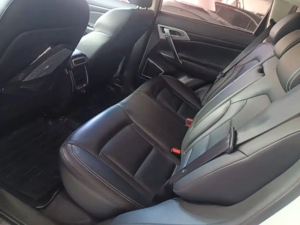 Geely Boyue — миниатюра 17