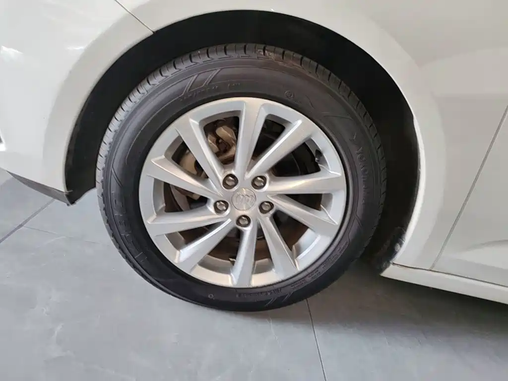 Buick Verano — миниатюра 23