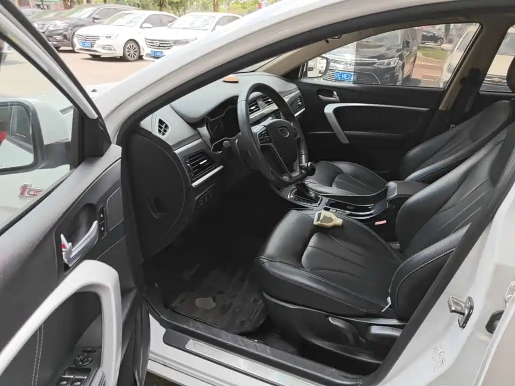 Geely Emgrand — миниатюра 16