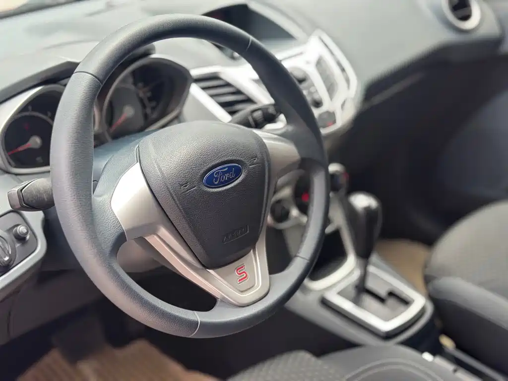 Ford Fiesta — миниатюра 10
