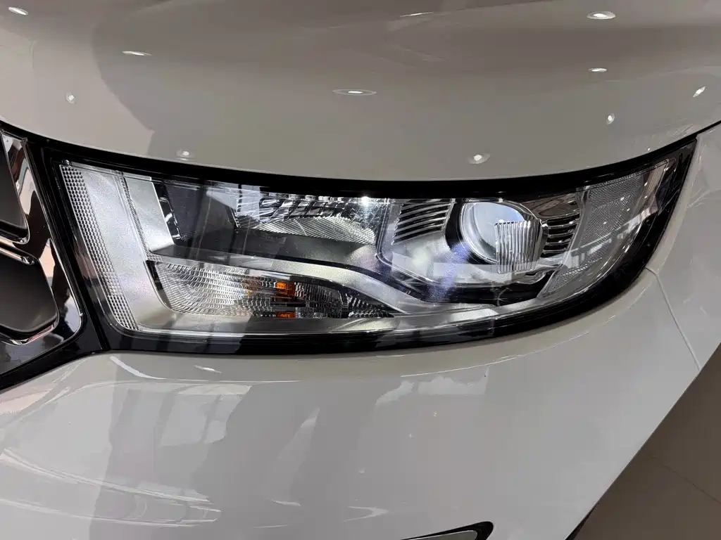 Ford Edge — миниатюра 21