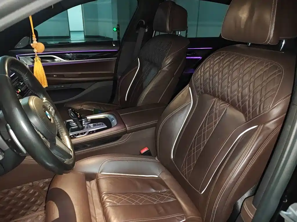 BMW 7 Series — миниатюра 16