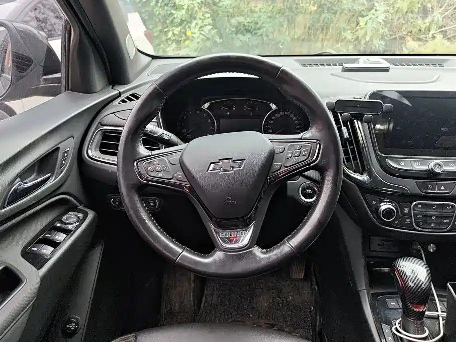 Chevrolet Equinox — миниатюра 15