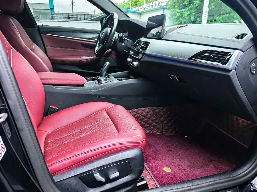 BMW 5 Series — миниатюра 9