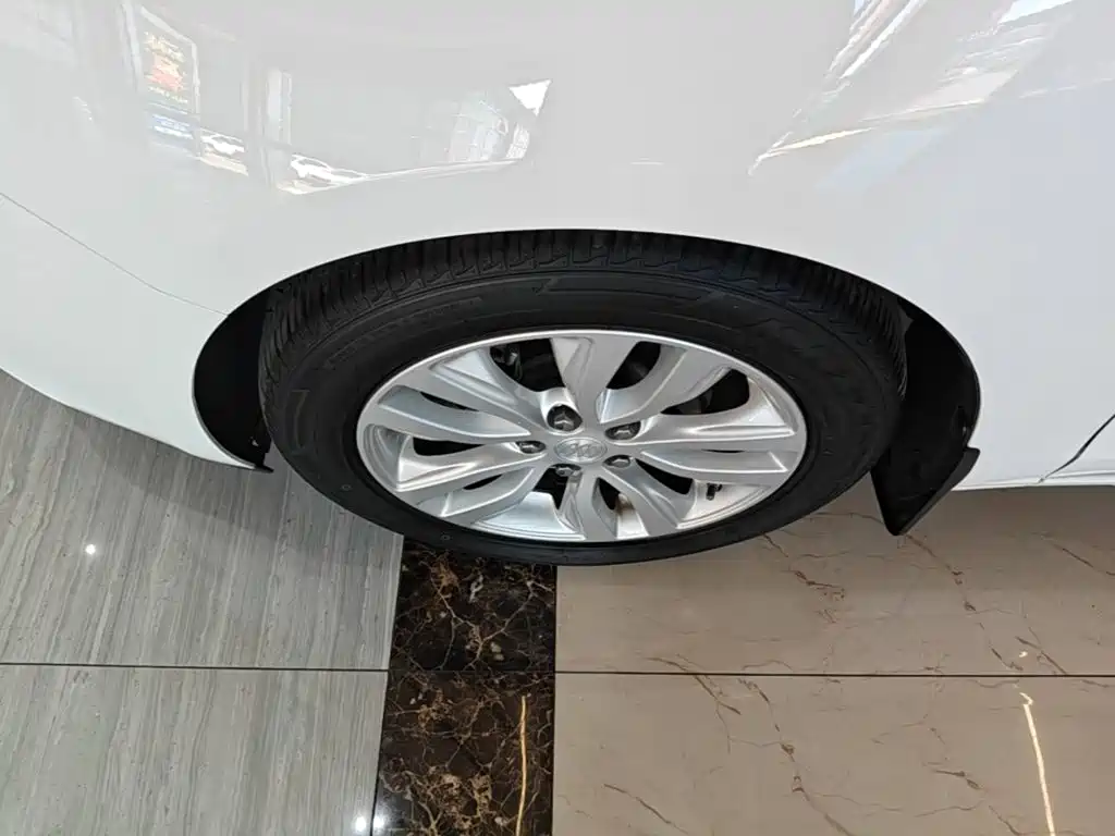 Buick Excelle — миниатюра 23