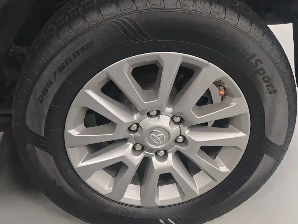 Toyota Prado — миниатюра 17