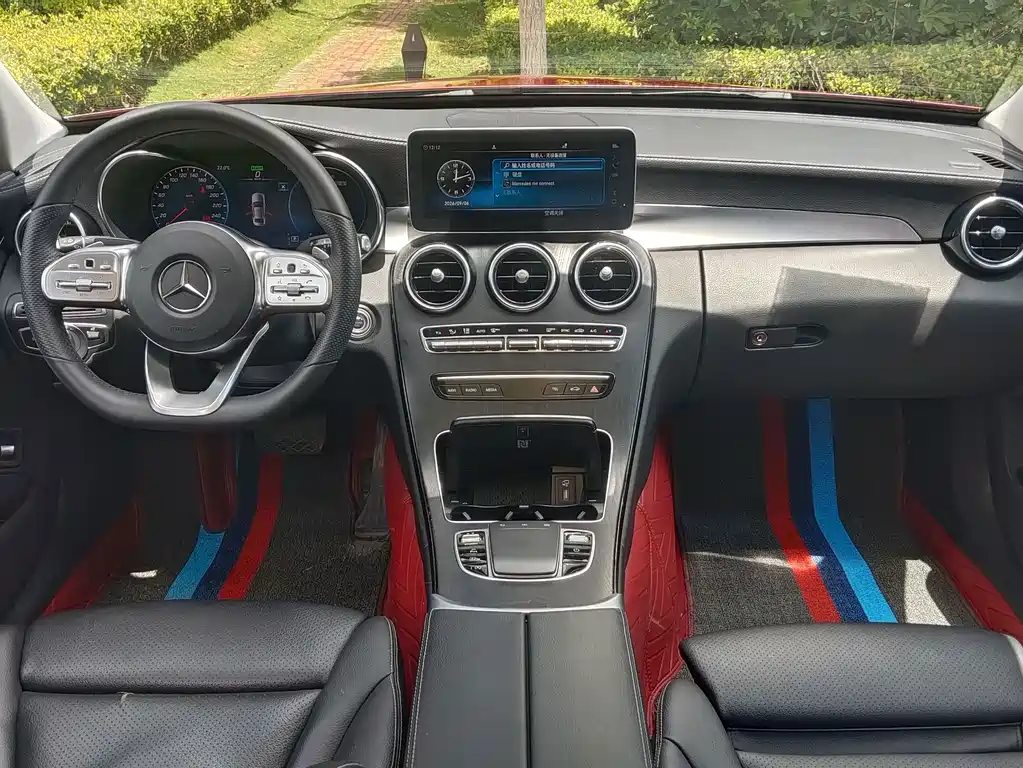 Mercedes-Benz C-Class — миниатюра 11