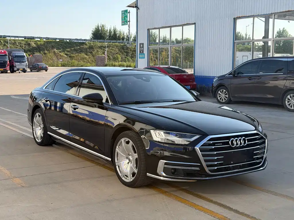 Audi A8 — миниатюра 3