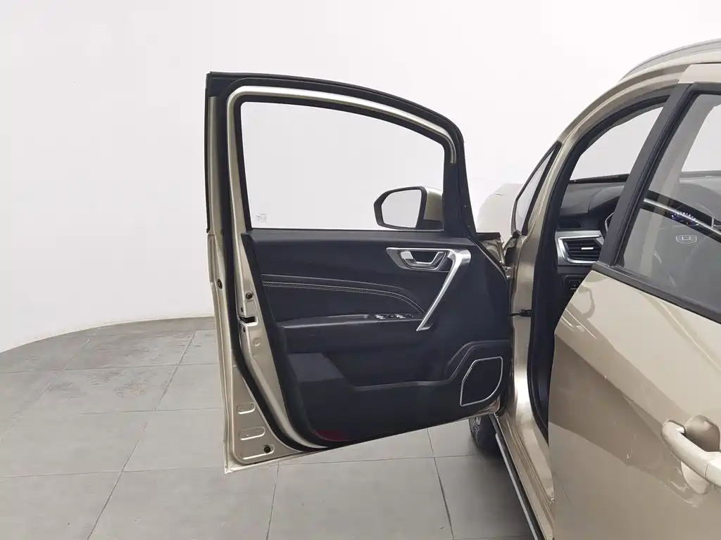 Geely Vision X3 — миниатюра 8