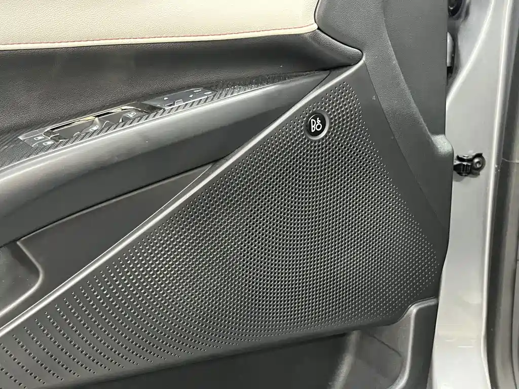 Ford Mondeo — миниатюра 16