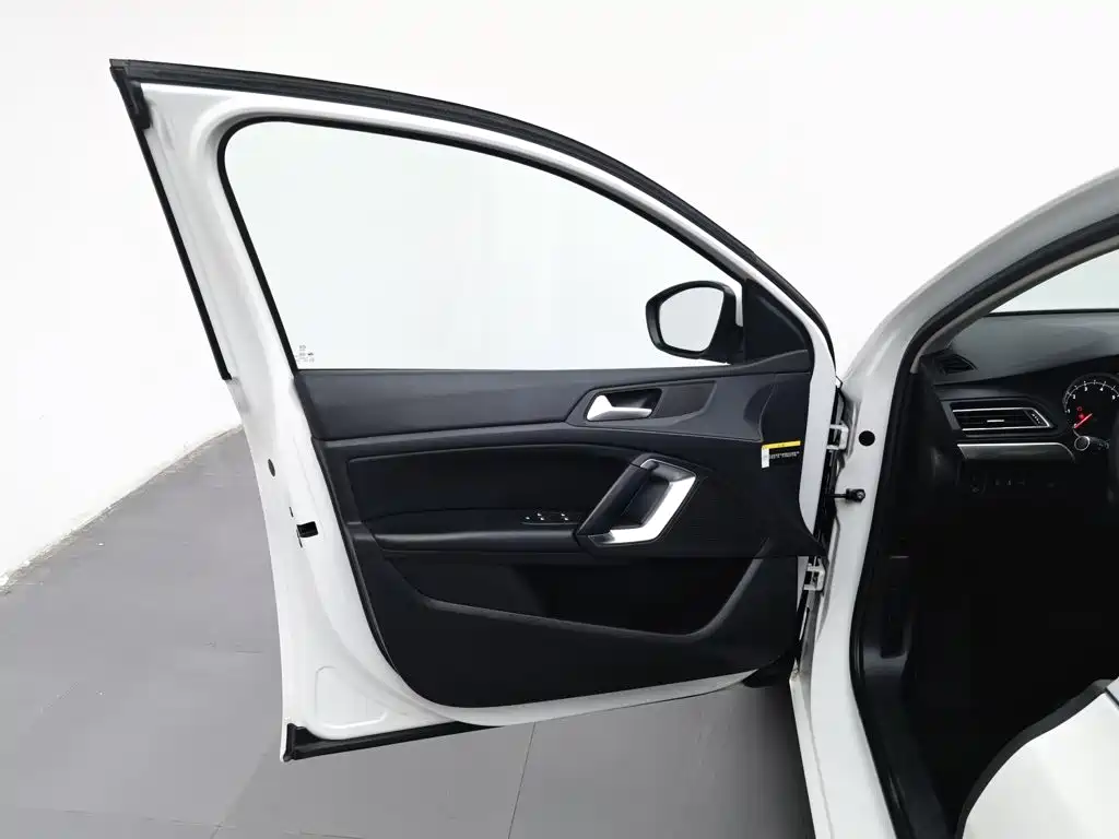 Peugeot 408 — миниатюра 8