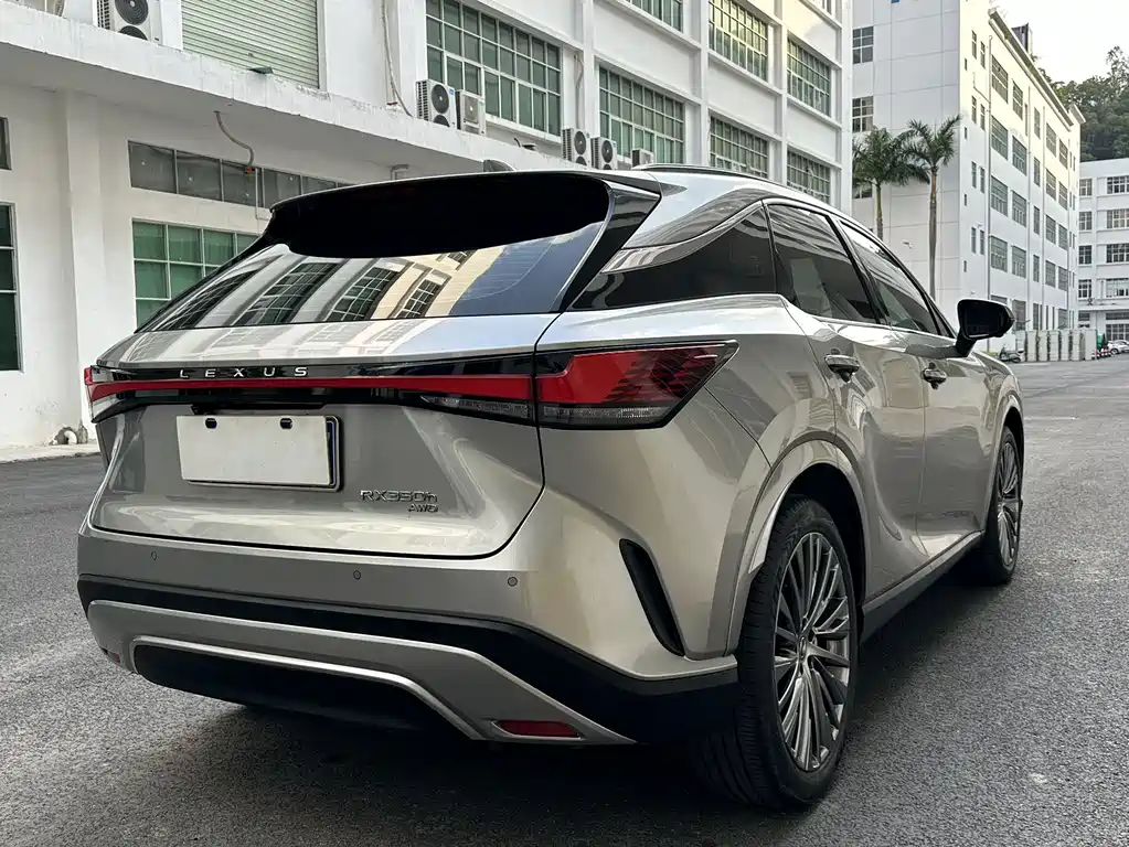 Lexus RX — миниатюра 13