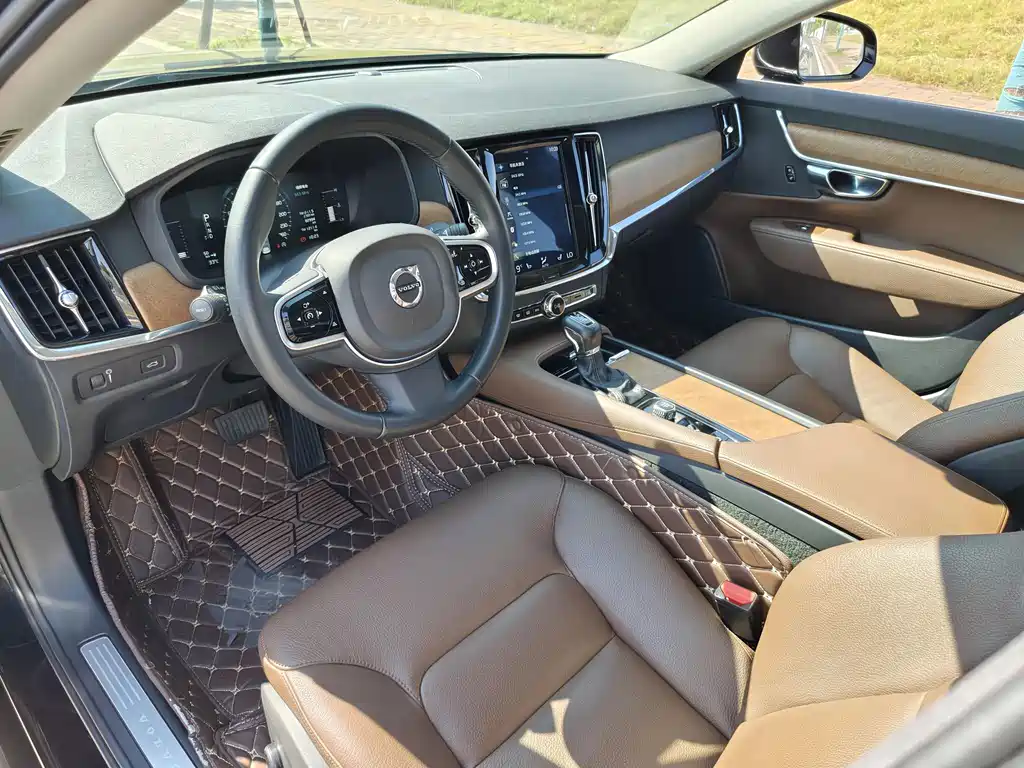 Volvo S90 — миниатюра 12