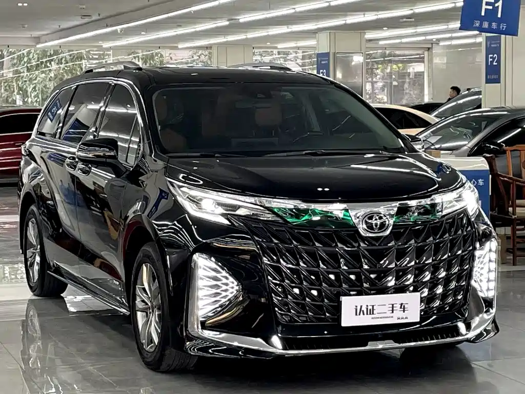 Toyota Sienna — миниатюра 3