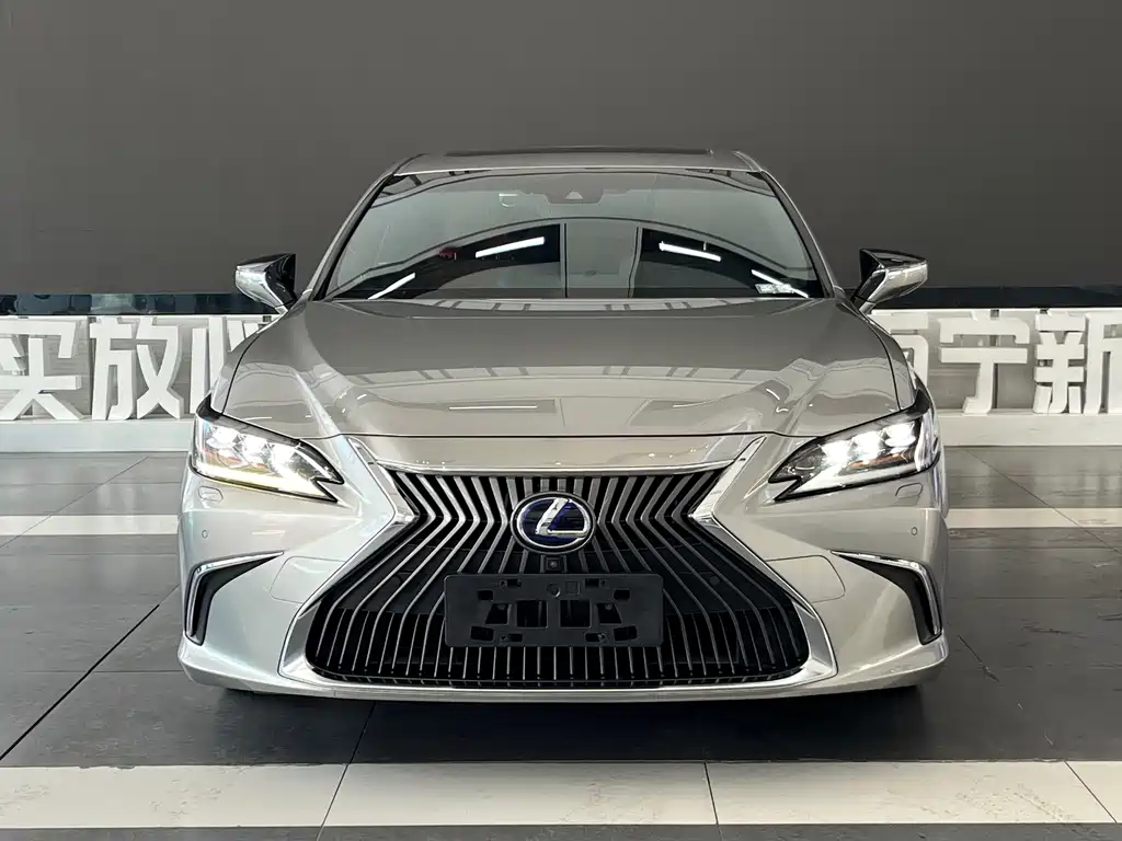 Lexus ES — миниатюра 2