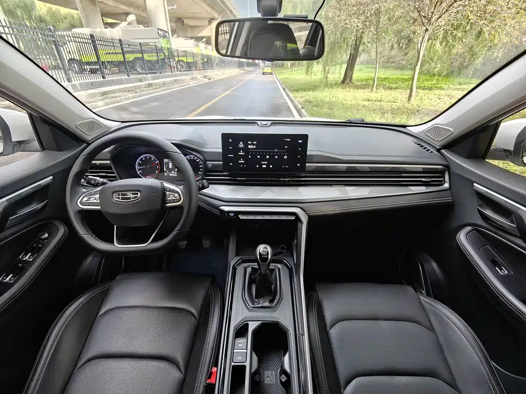 Geely Vision X6 — миниатюра 12