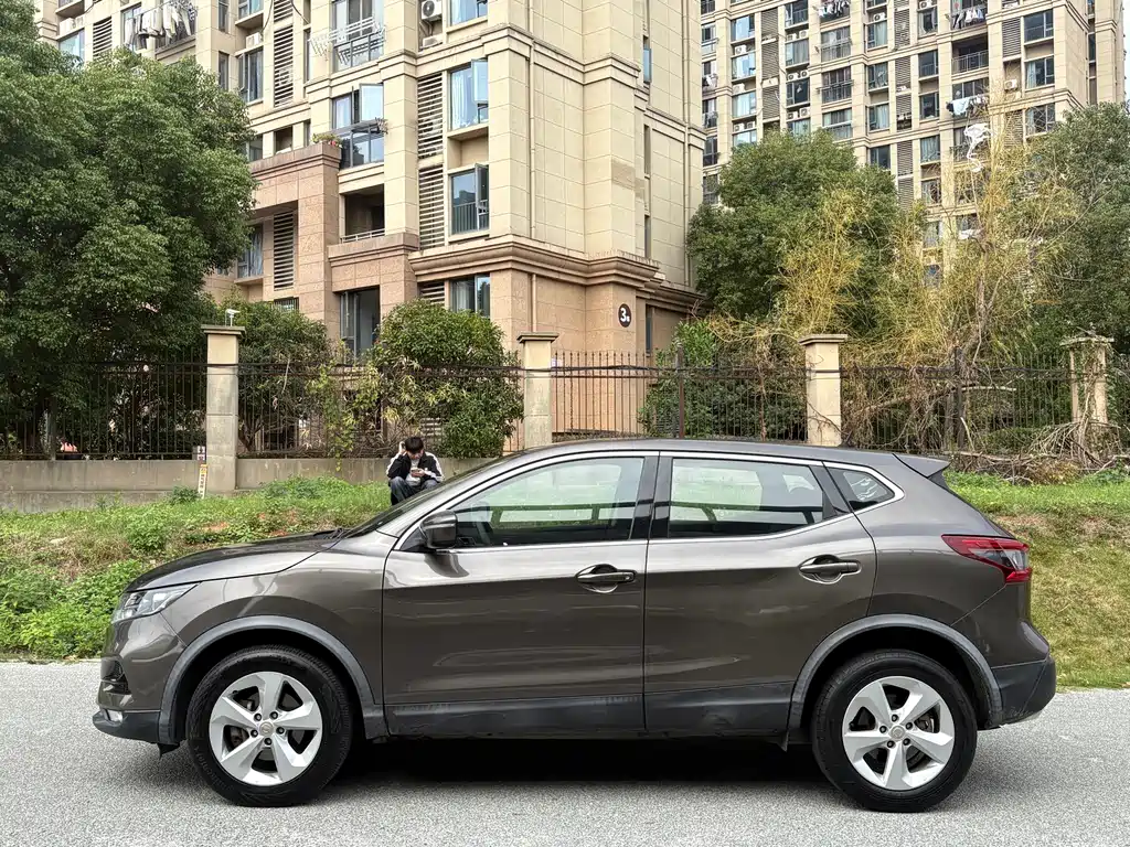 Nissan Qashqai — миниатюра 4