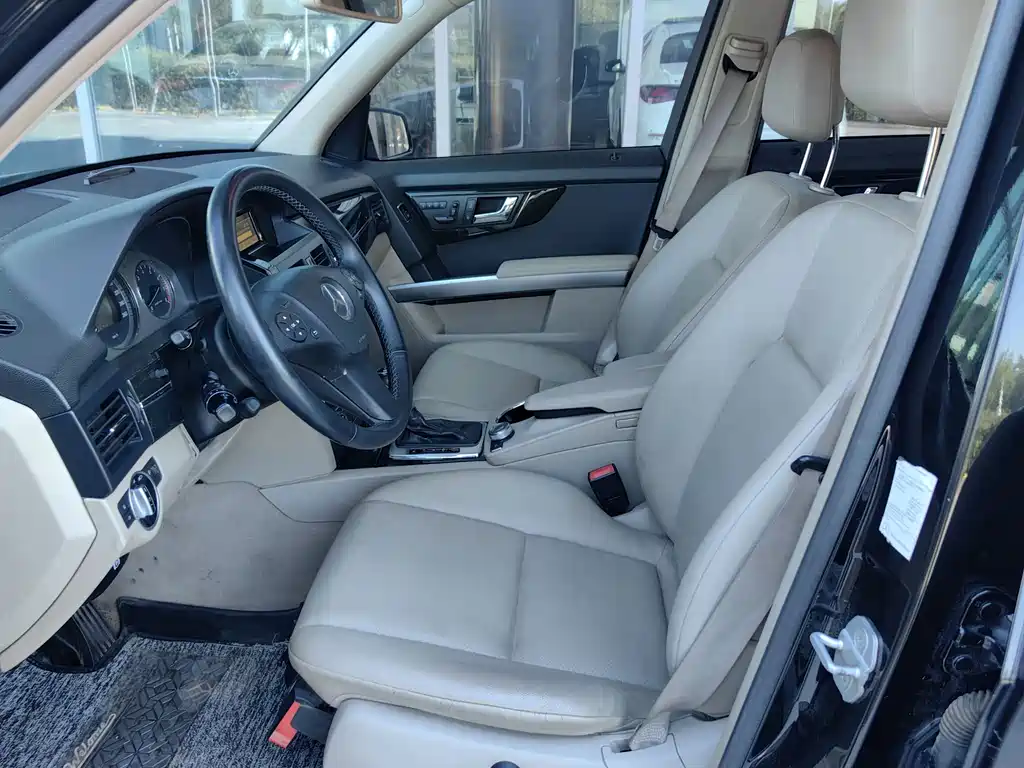 Mercedes-Benz GLK-Class (Import) — миниатюра 8