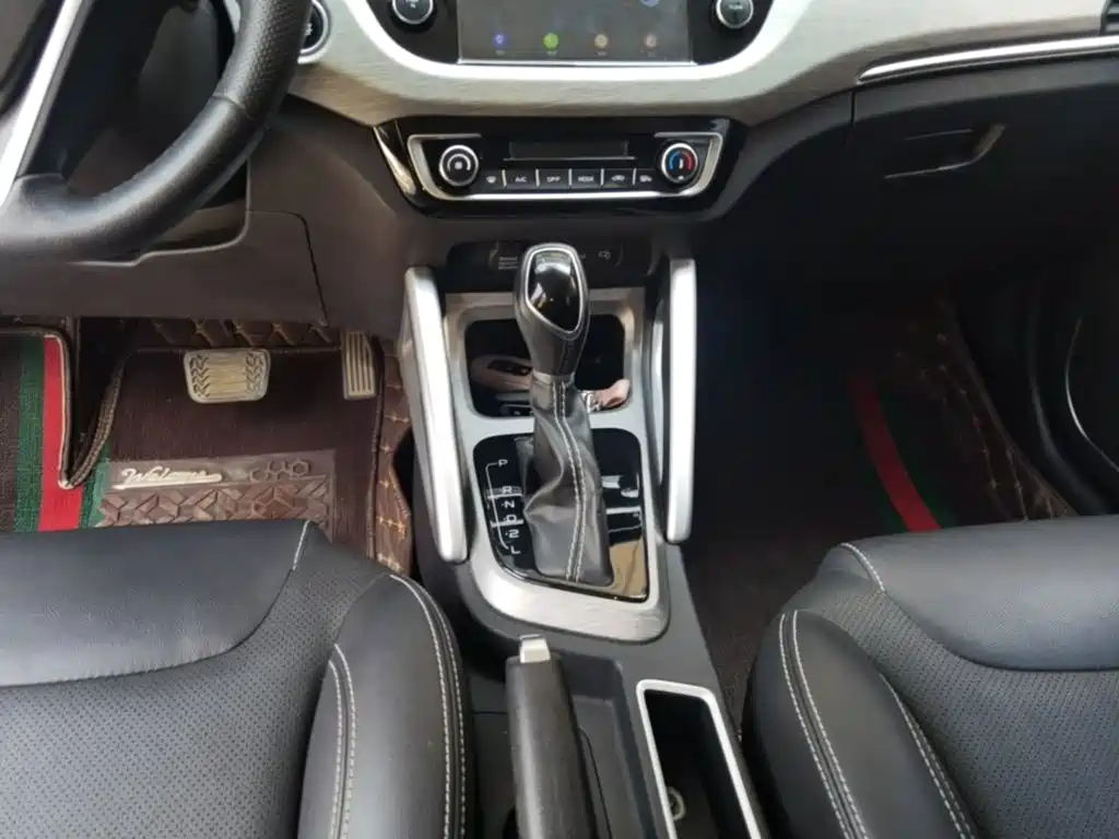 Geely Vision X3 — миниатюра 14