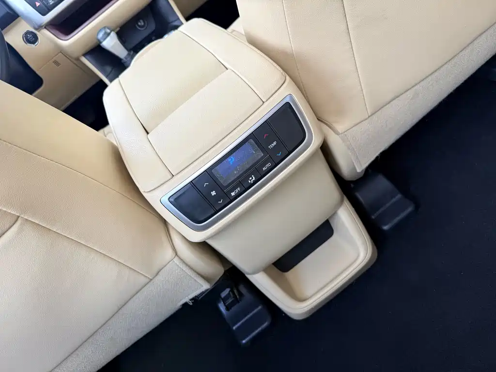 Toyota Highlander — миниатюра 15