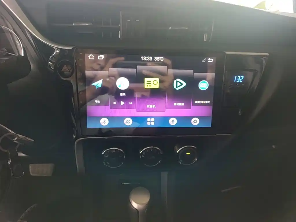 Toyota Corolla — миниатюра 13