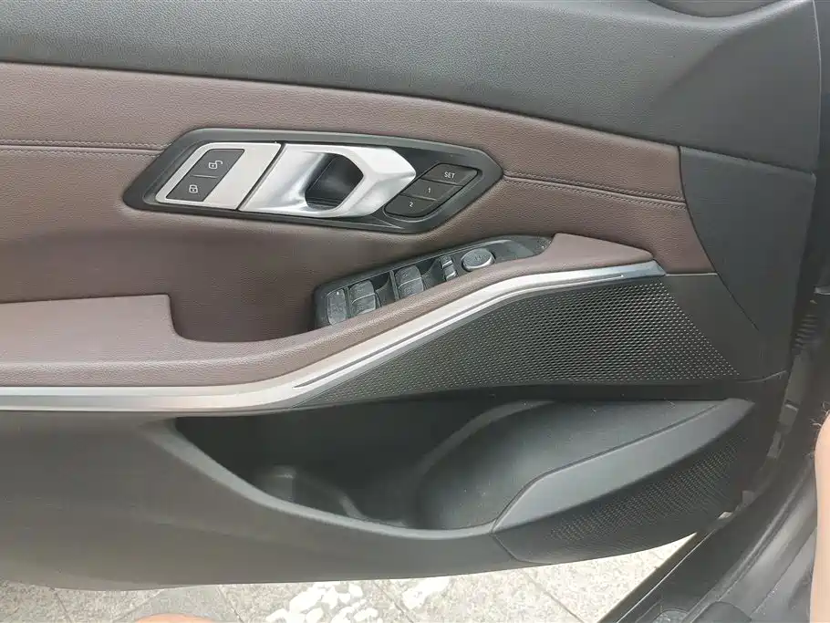 BMW i3 2023 eDrive 40 L