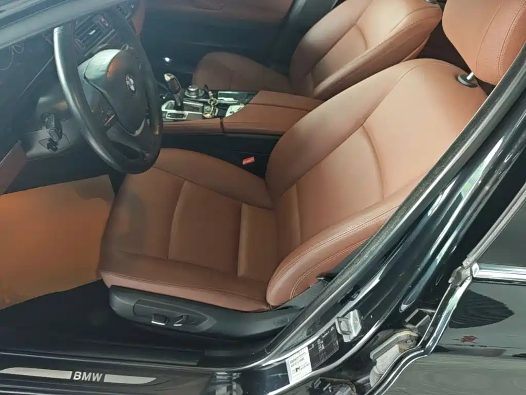 BMW 5 Series — миниатюра 15