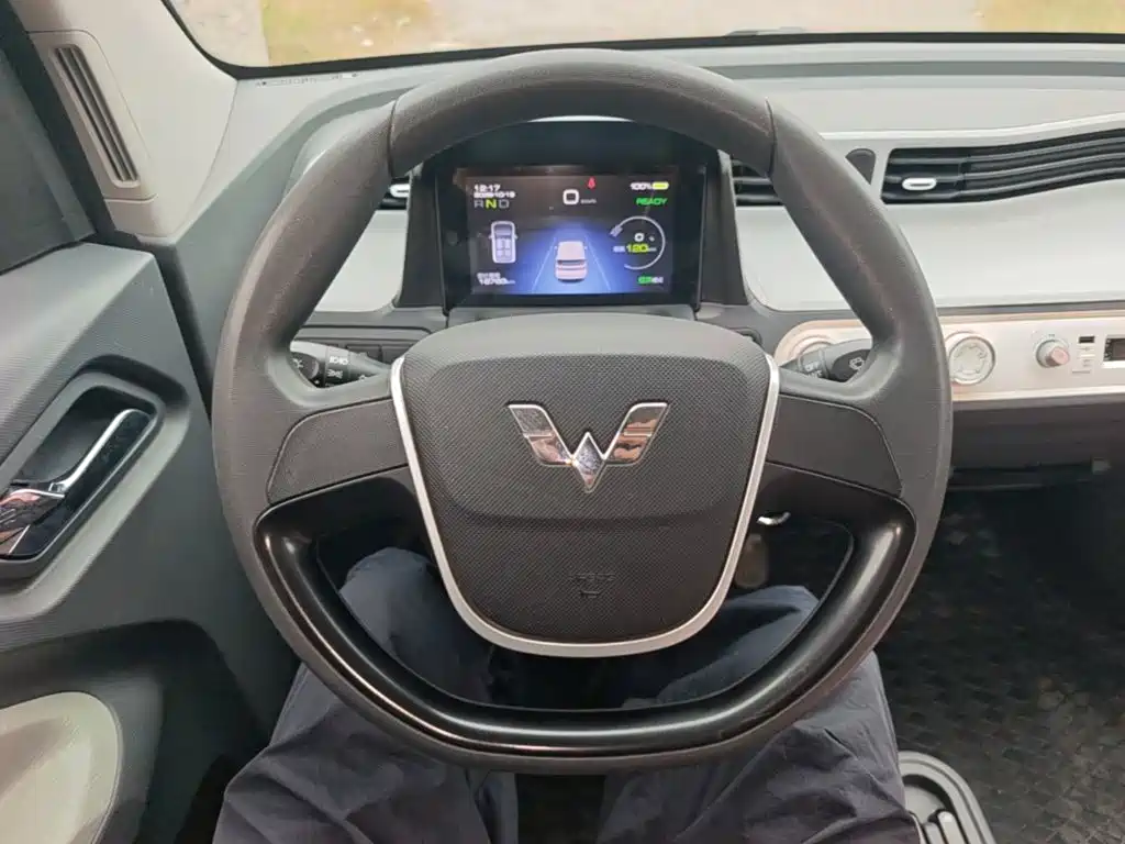 Wuling MINIEV — миниатюра 11
