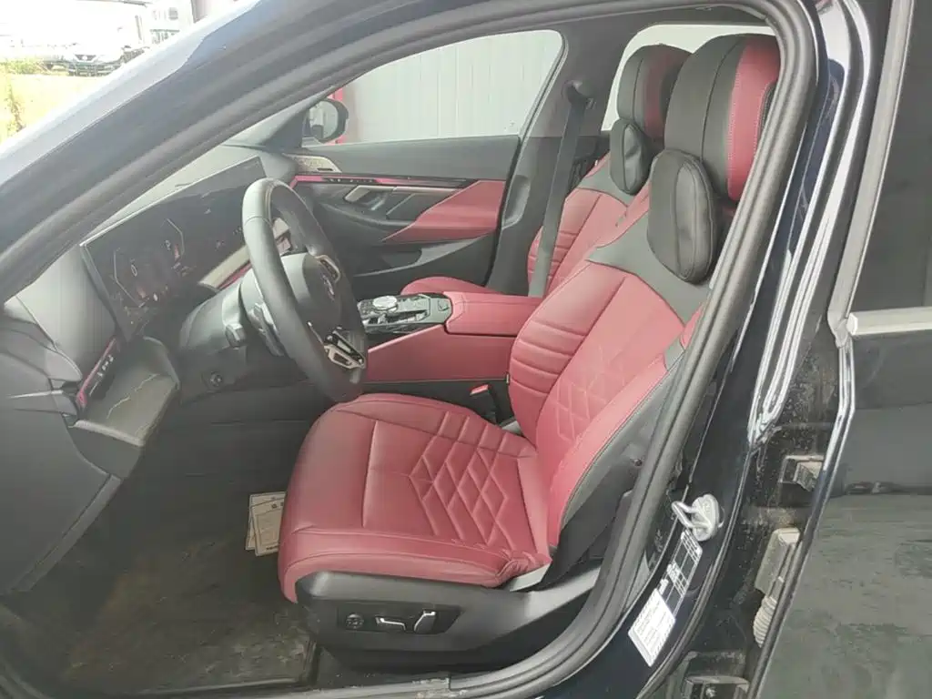 BMW 5 Series — миниатюра 15