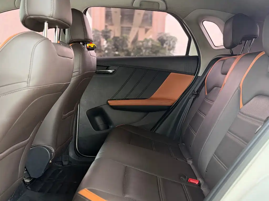BYD e2 — миниатюра 9