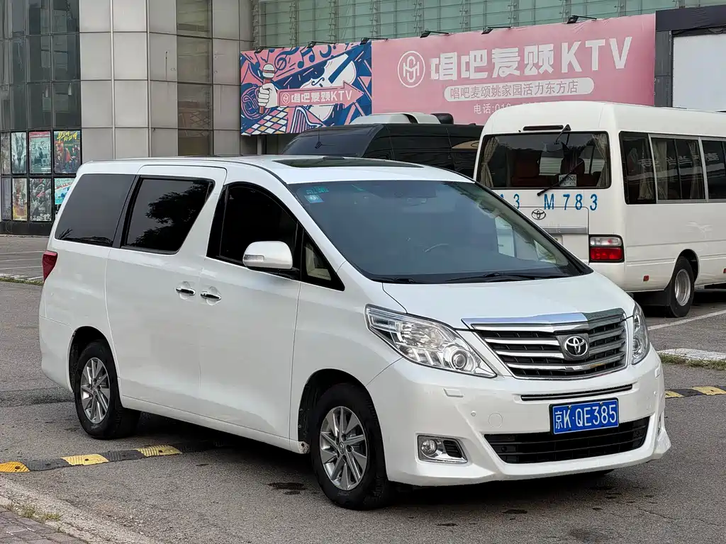 Toyota Alphard 2012 3.5L Luxury