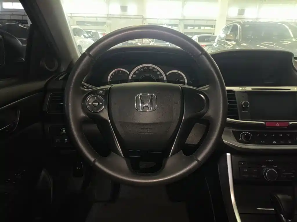 Honda Accord — миниатюра 11