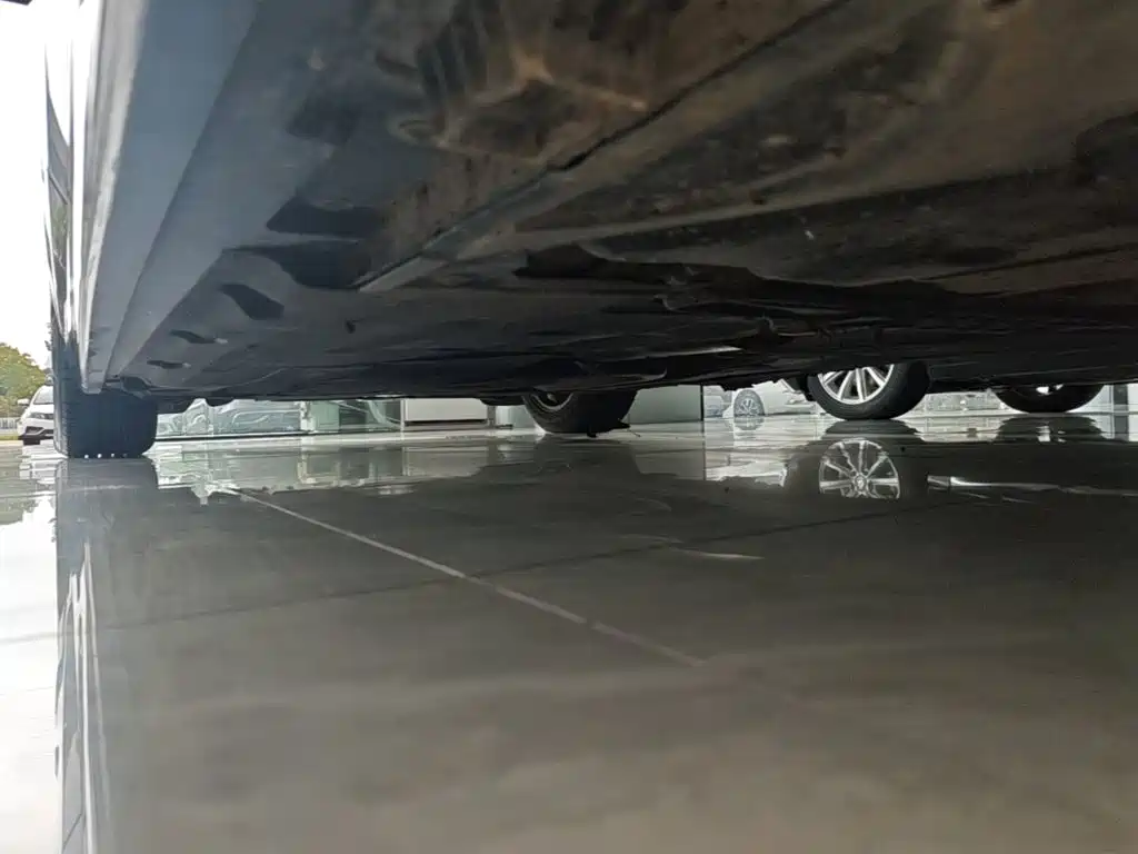 BMW 5 Series — миниатюра 22