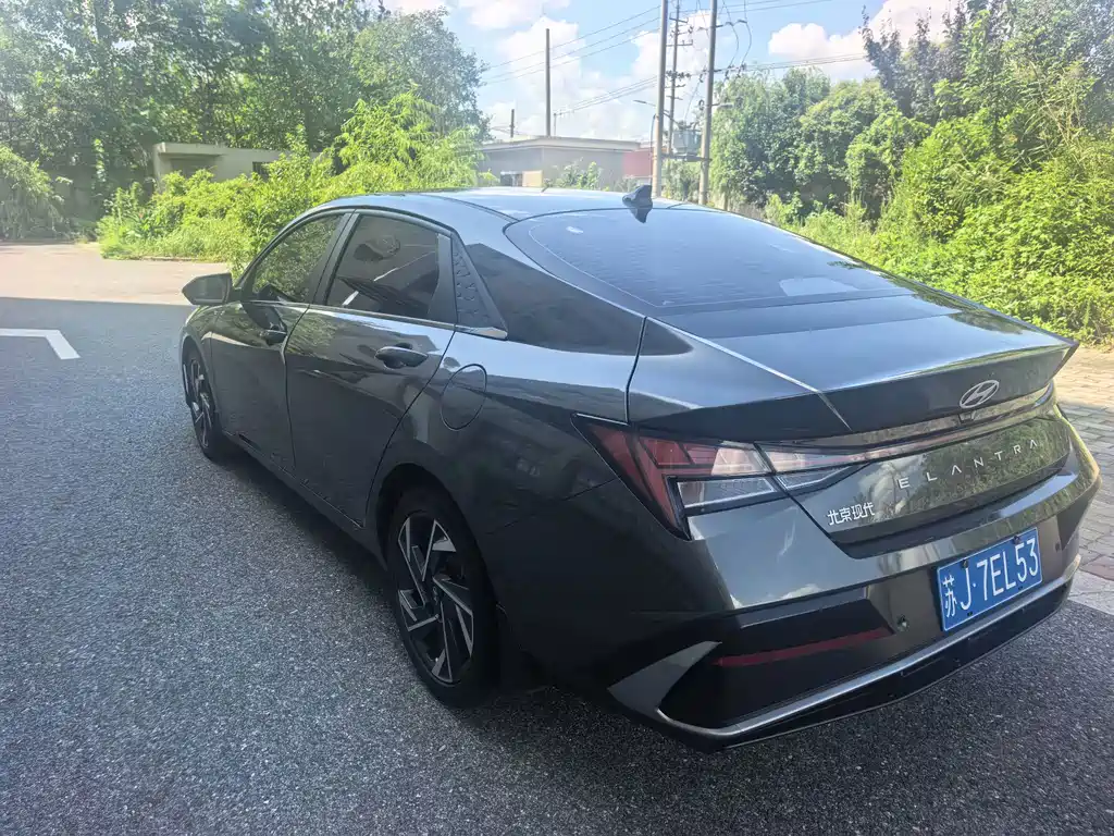 Hyundai Elantra — миниатюра 5