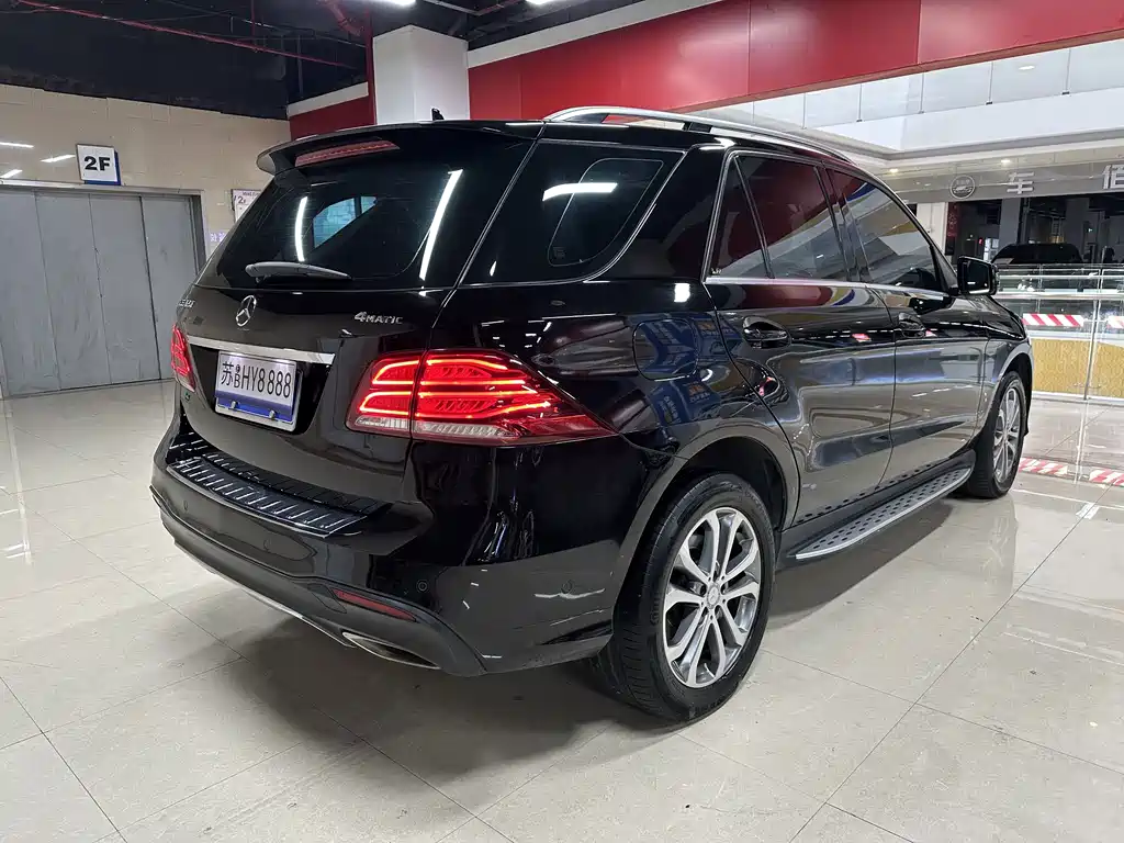 Mercedes-Benz GLE (Import) — миниатюра 4