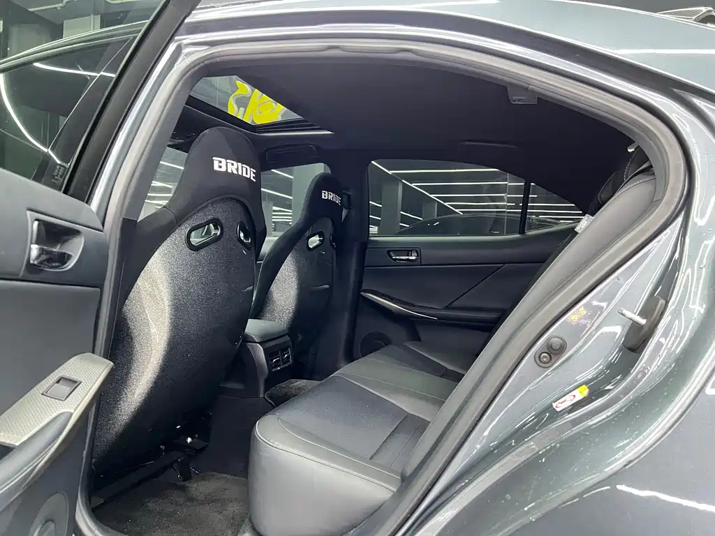Lexus IS 2015 200t F SPORT