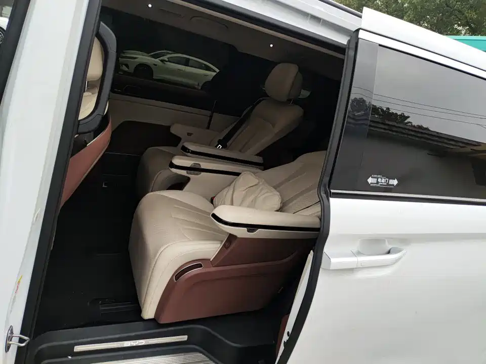 BYD Xia — миниатюра 6