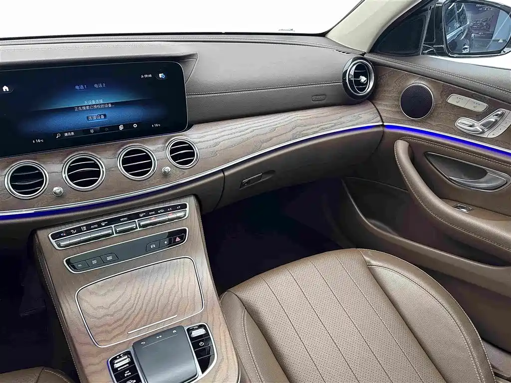 Mercedes-Benz E-Class — миниатюра 14