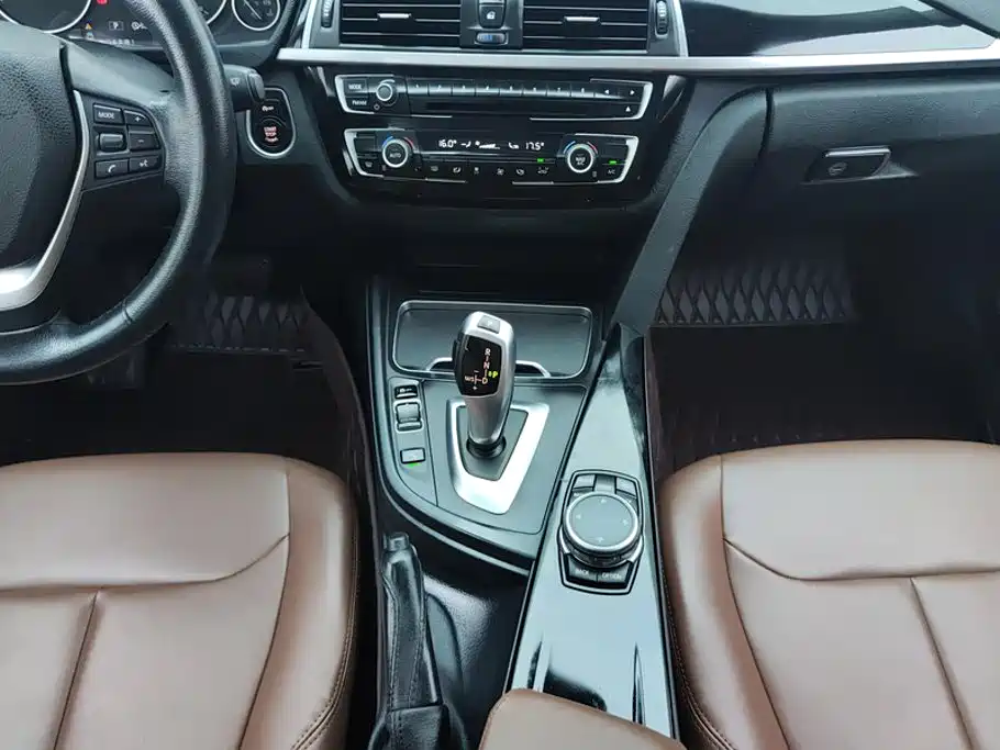 BMW 3 Series — миниатюра 16