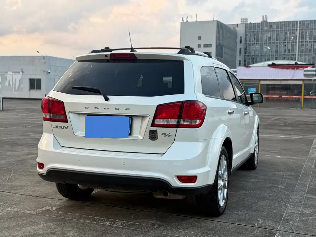 Dodge Journey — миниатюра 6