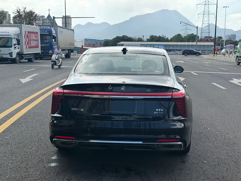 Hongqi Hongqi H5 — миниатюра 12