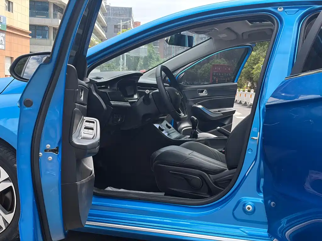 Chery Arrizo 5 PLUS — миниатюра 10