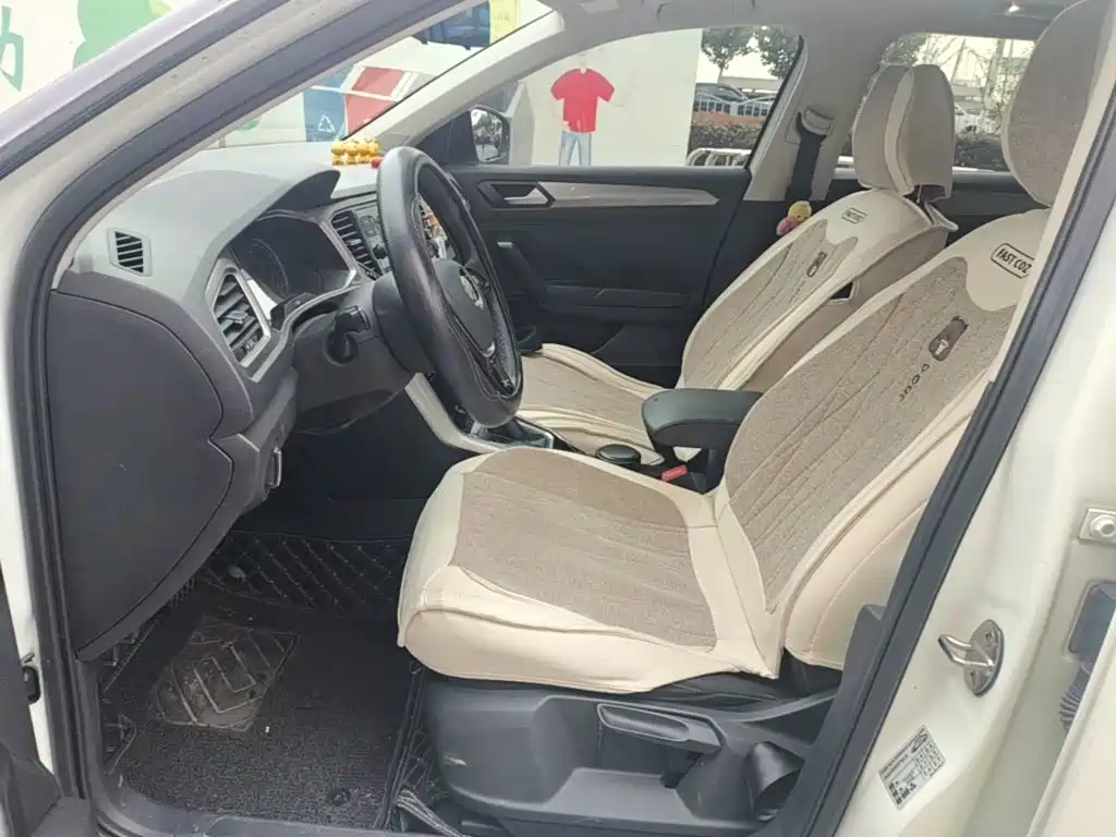 Volkswagen T-Roc — миниатюра 15