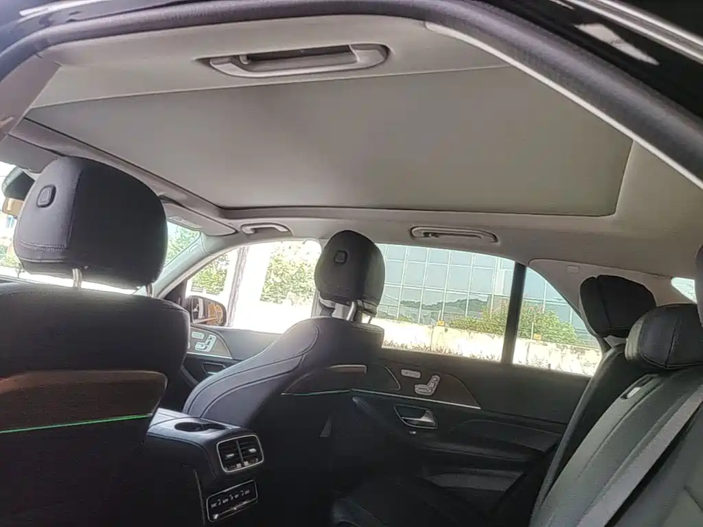 Mercedes-Benz GLE New Energy — миниатюра 18