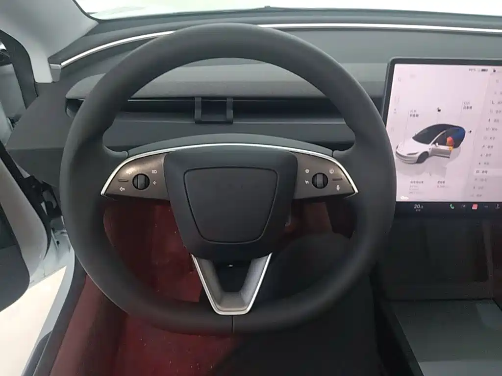 Tesla Model 3 — миниатюра 11
