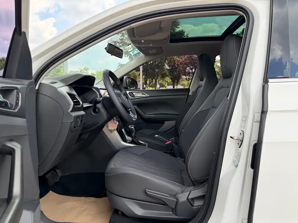 Volkswagen T-Cross — миниатюра 8