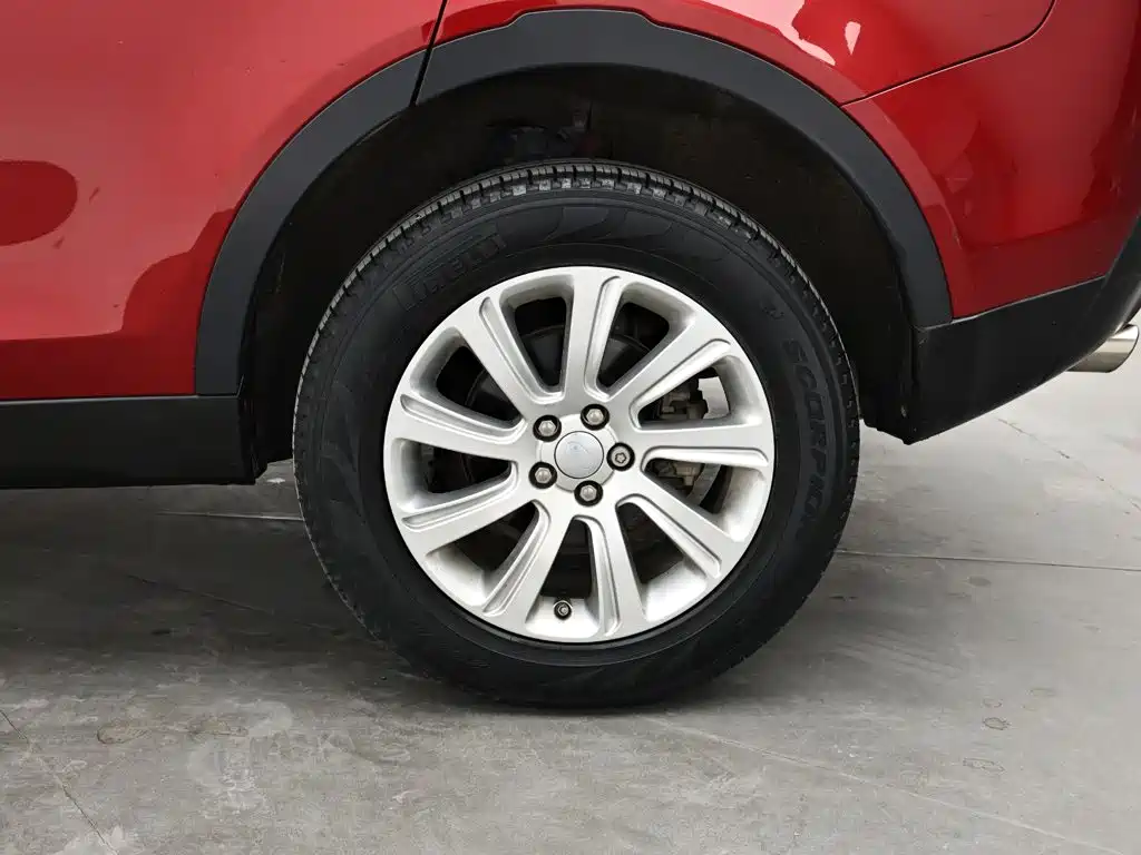 Land Rover Discovery Sport — миниатюра 9