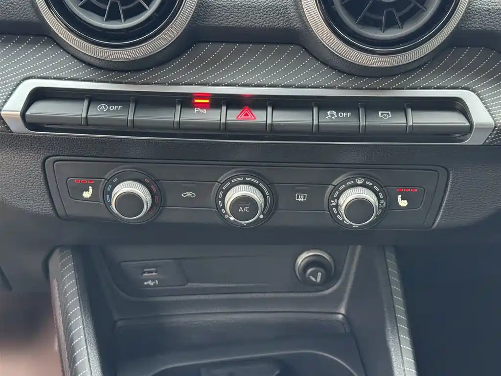 Audi Q2L 2022 35 TFSI