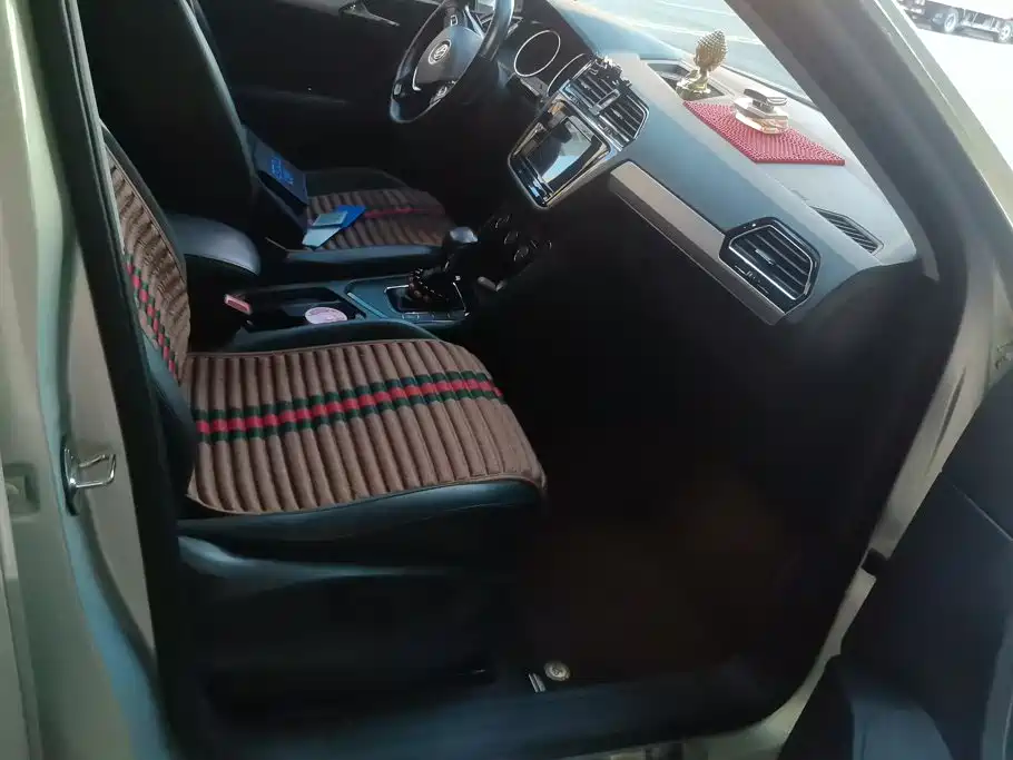 Volkswagen Tiguan L — миниатюра 8