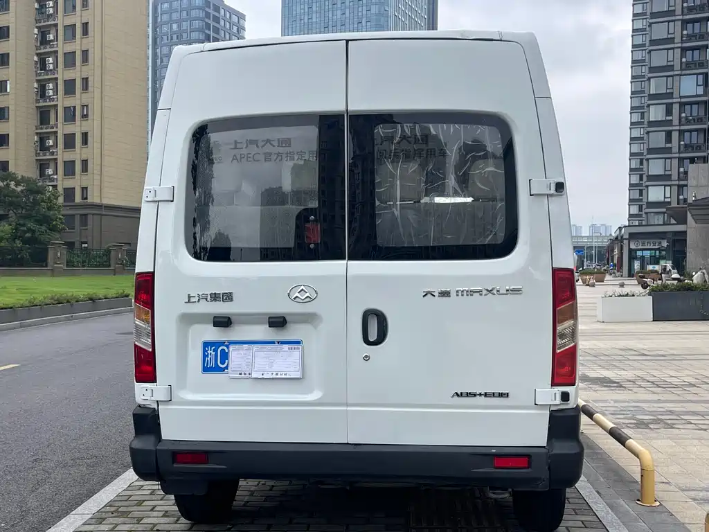 Maxus V80 2016 2.5T MT IV 9 мест